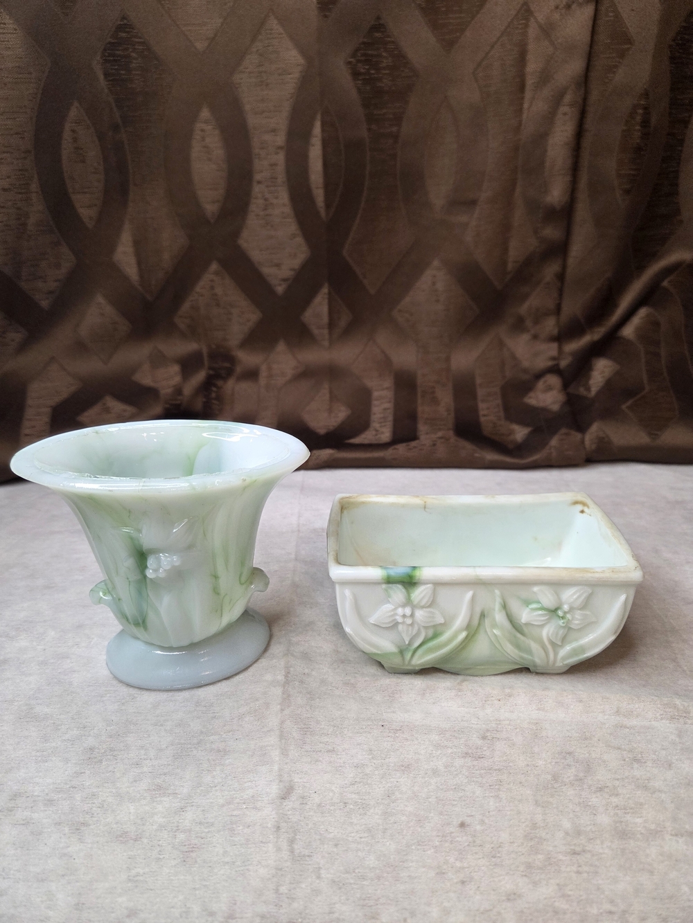 Akro Agate Slag Glass Green White Swirl Lily Vase Planter & Vase Vintage